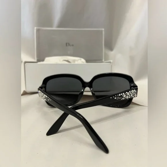 Dior Brilliance F~ Black with Bold Embellishments Exquisite Condition with Box - Picture 6 of 10